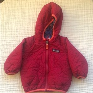 Patagonia Reversible Puff-Ball infant girls jacket